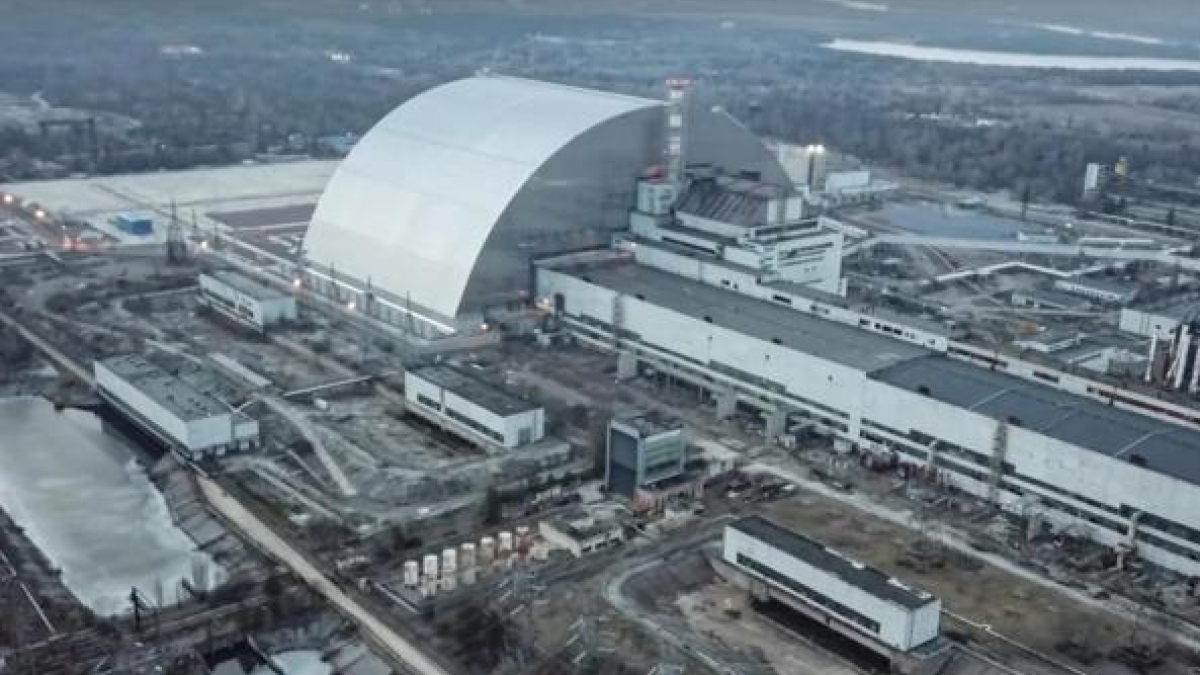 Chernobyl, allarme Aiea sulla centrale nucleare: «La cupola non blocca più le radiazioni, aperto un varco nel guscio d'acciaio»