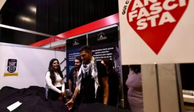 Più libri più liberi, protesta antifascista degli editori: stand coperti. «Passaggio al bosco»: «Non siamo un movimento politico»