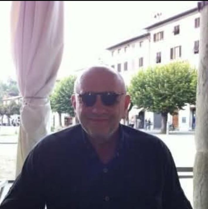 Barberino di Mugello, si fa esplodere in casa: era sotto sfratto. Un sms alla proprietaria e poi il boato