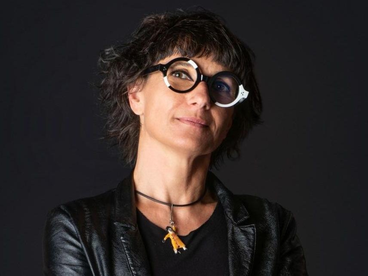 Morta la poetessa Anna Toscano, aveva 55 anni. L'annuncio del marito: «Adesso è libera»