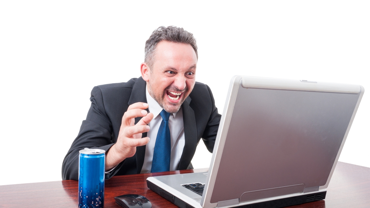 Beve otto energy drink al giorno e finisce in ospedale per una rara forma di ictus: l'allarme dei medici