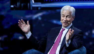 Il messaggio di JP Morgan all'Europa: non basta la retorica anti Mosca o anti Trump, bisogna investire