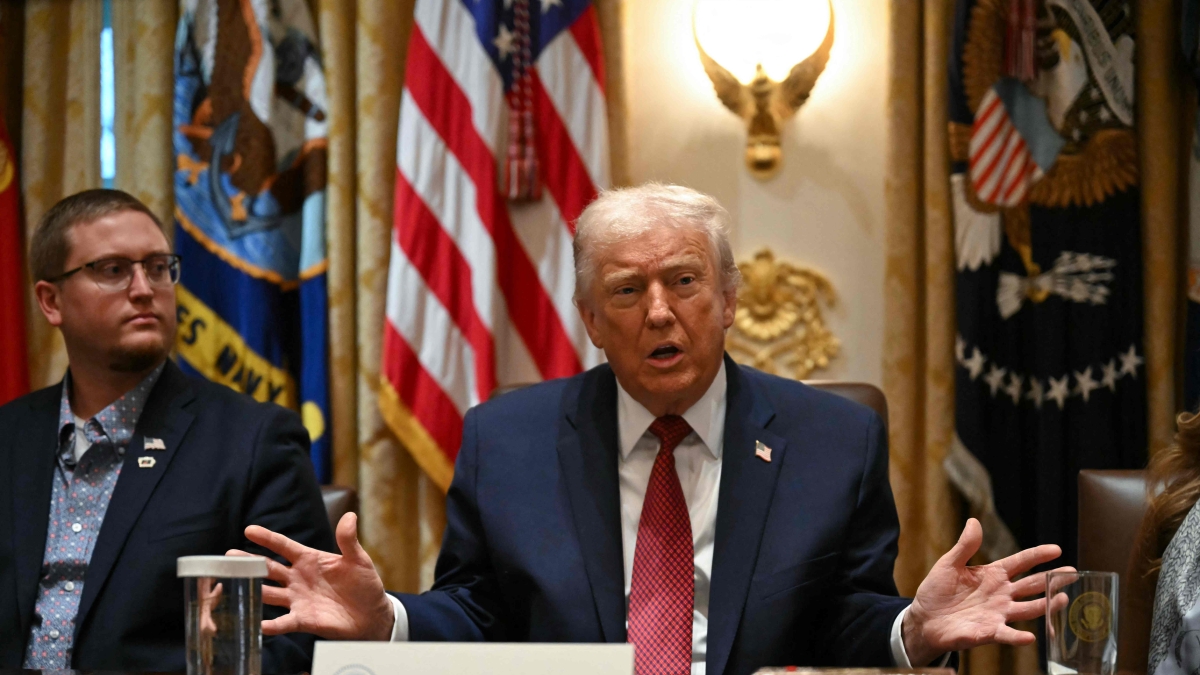 Trump, lo schiaffo ai leader europei: «Sono deboli e confusi». Poi lancia l'ultimatum a Zelensky: «Ha pochi giorni per dire sì al piano»