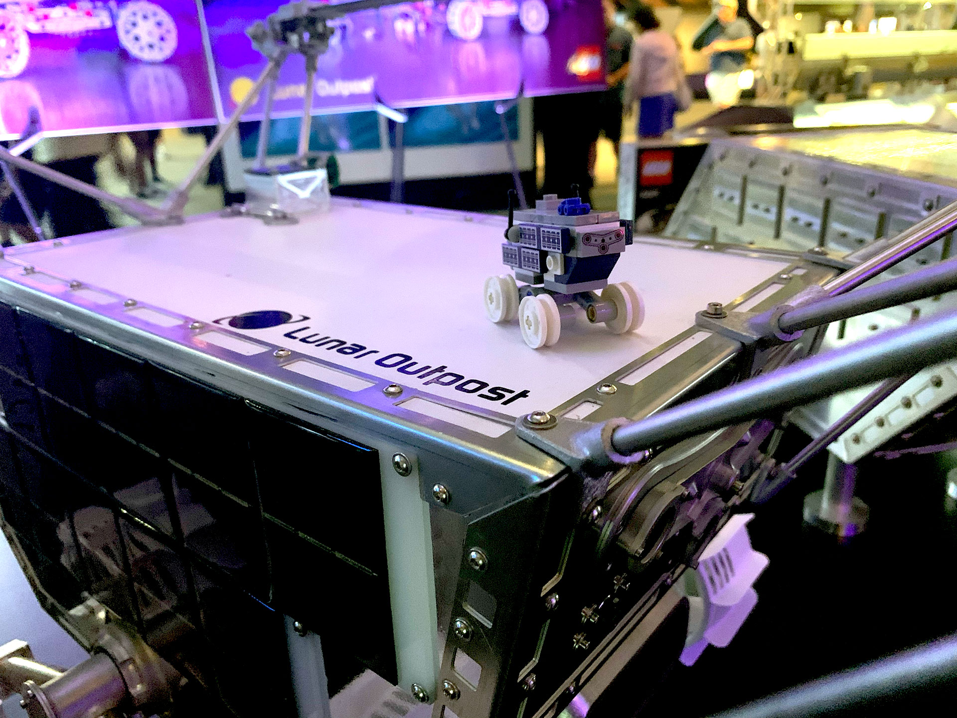 Gli astronauti che torneranno sulla Luna porteranno con sé un piccolo «compagno» robotico