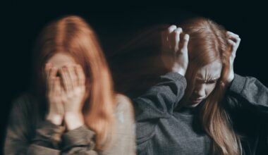 Diana (16 anni) e la sua psicosi: sente voci che nessun altro percepisce che la mettono in guardia da pericoli inesistenti