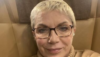 Rosanna Banfi, l'annuncio: «Ho i linfonodi puliti, la mia disavventura con questo nuovo tumore al polmone finisce qui»