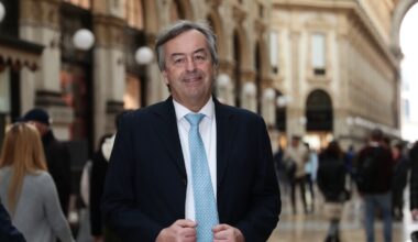 Roberto Burioni sui test per Medicina: «Le superiori vi hanno illuso, eccovi nella realtà. Io li avrei superati al quarto anno di liceo»