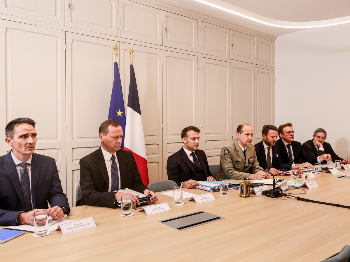 Ucraina - Russia, le notizie sul conflitto in diretta | Zelensky: «Gli Usa premono per un nostro ritiro dal Donbass e per una zona smilitarizzata». Putin: «Noi avanziamo». Casa Bianca: Trump frustrato con Kiev e Mosca, vuole azioni e non incontri