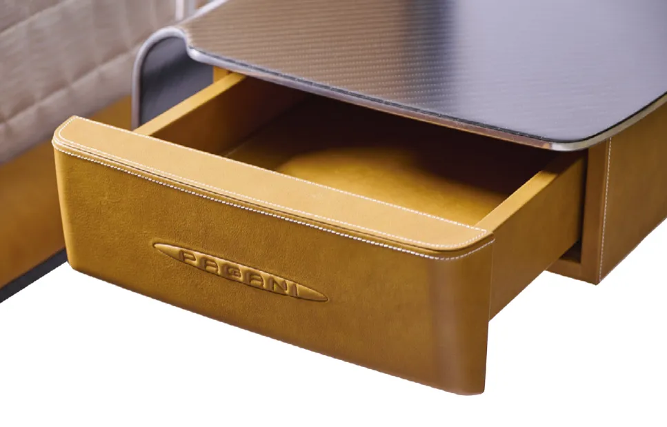 Compri l'attico a Miami? Ti regaliamo anche una super Pagani milionaria