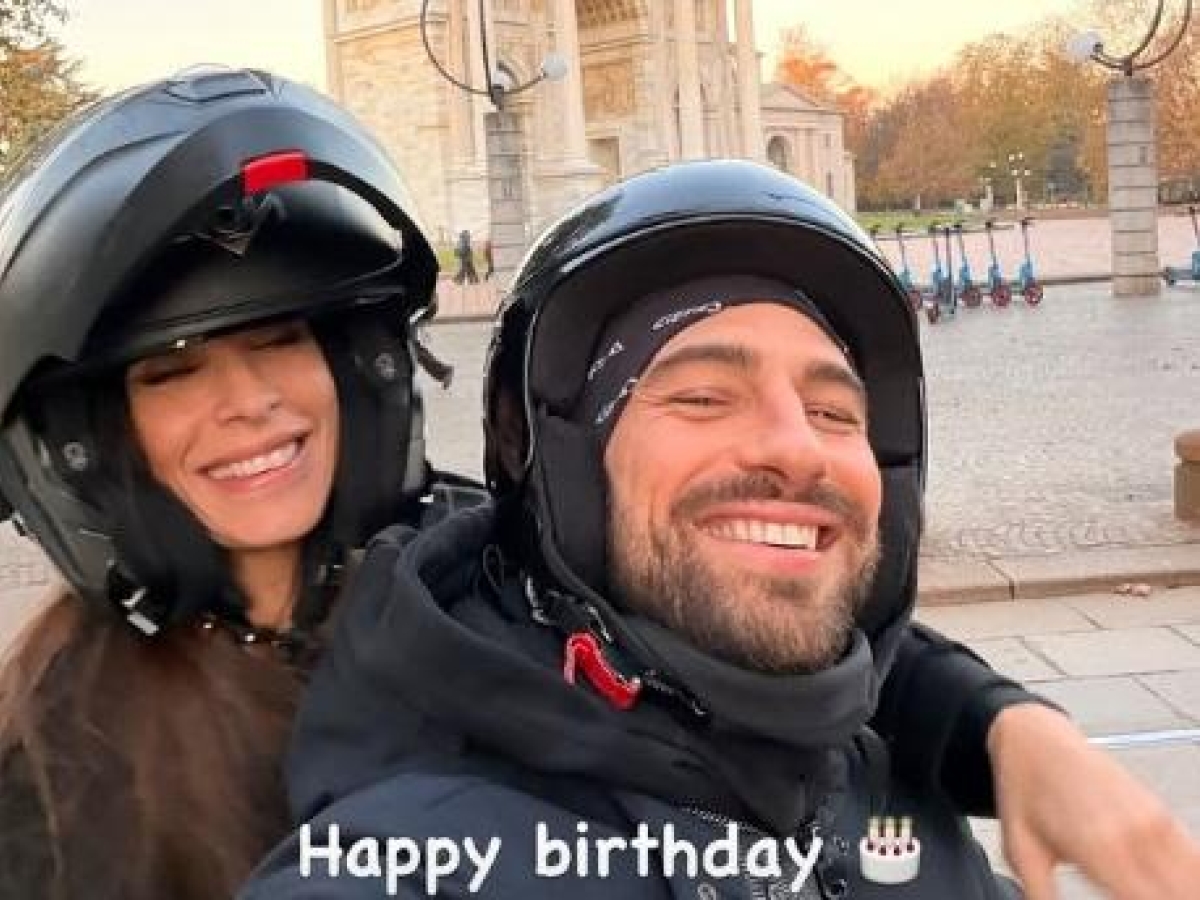 Elisabetta Canalis, la prima foto con Alvise Rigo: abbracciati e sorridenti a Milano