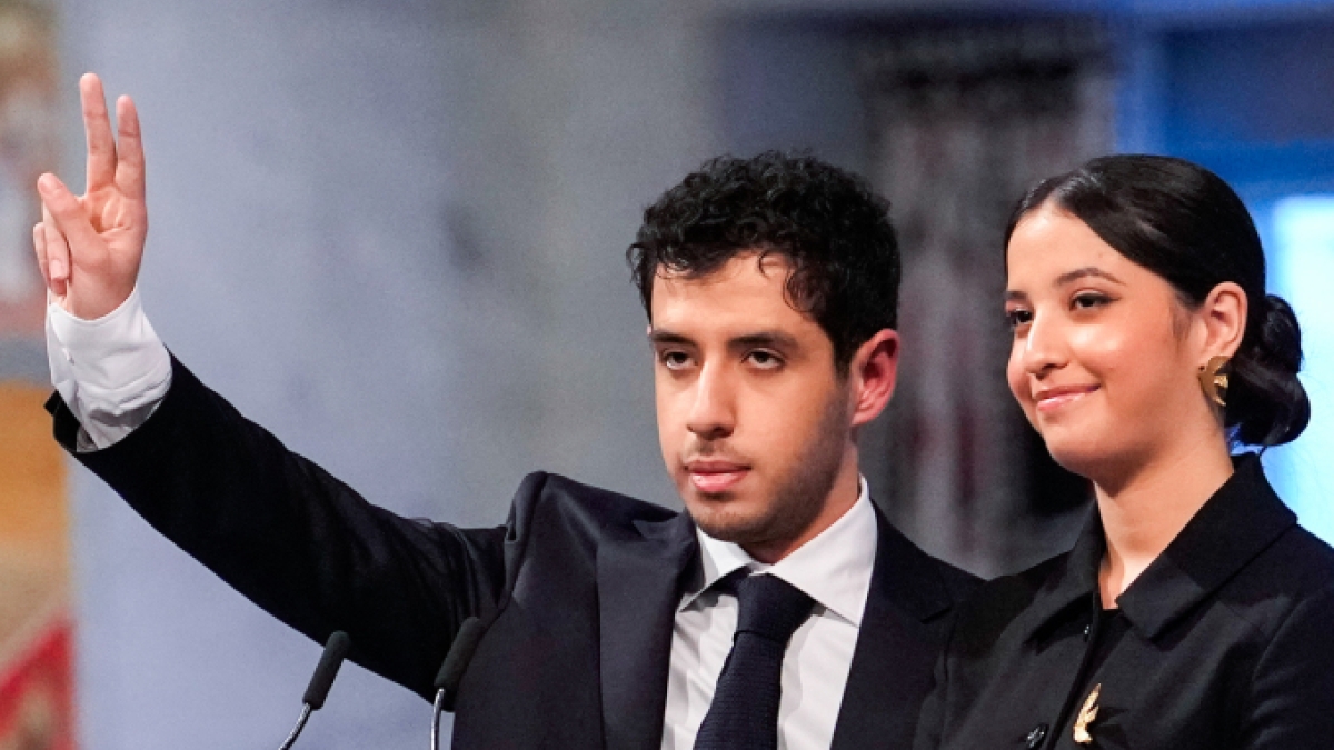 Il figlio di Narges Mohammadi: «Devono scarcerare mia madre e tutti gli altri attivisti. Il regime rende la nostra vita un inferno»