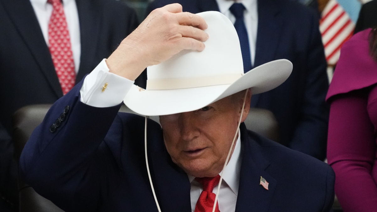 La sala da ballo di Trump finisce in tribunale: il National Trust chiede di bloccarla (e il 60% degli americani non la vuole). Lui: «Covo di sinistrorsi invidiosi»