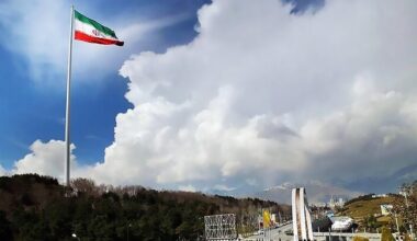 Gli Stati Uniti hanno attaccato una nave diretta in Iran dalla Cina: l'azione per bloccare un possibile traffico di armi