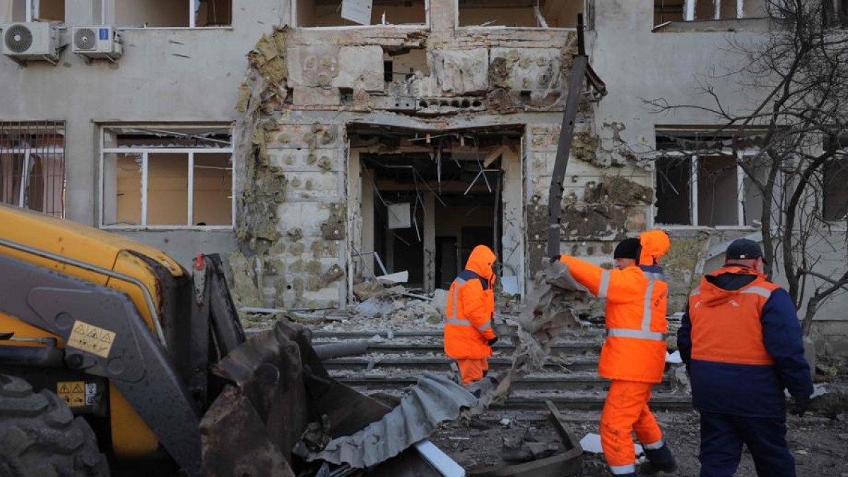 Bombe su Odessa e milioni al freddo: ora l'Ucraina teme che Putin sia pronto a una «guerra infinita»