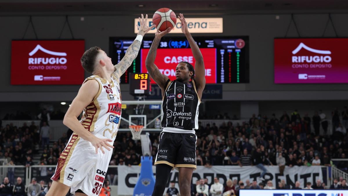 Basket, risultati Serie A: Trieste-Reggio Emilia 92-82 e Trento-Venezia 96-90