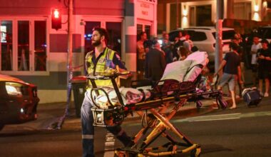 Chi sono le vittime dell'attentato a Bondi Beach: il sopravvissuto all'Olocausto colpito mentre schermava la moglie, il rabbino Eli Schlanger, la bambina di dieci anni