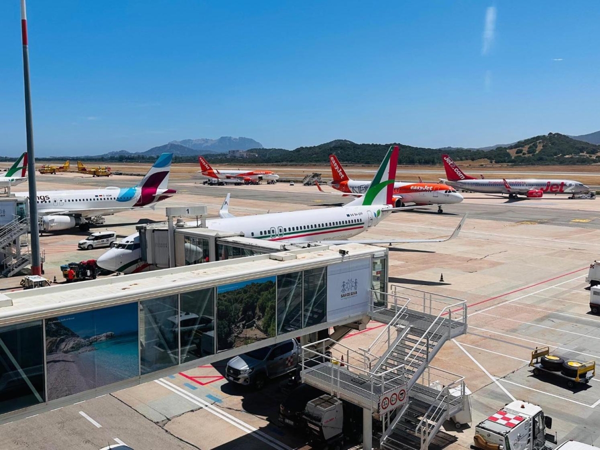 Sardegna, la battaglia dei cieli per il bottino da un miliardo: perché ora l’isola fa gola alle compagnie