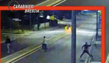 «Se chiami i Carabinieri sei morto»: picchiavano e rapinavano coetanei e anche un disabile, arrestati otto ragazzi bresciani