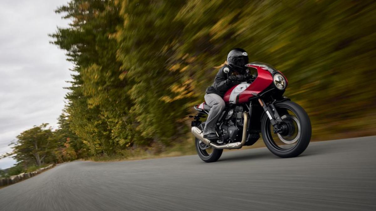 Moto Triumph: Tracker 400 e Thruxton 400, novità e prezzi