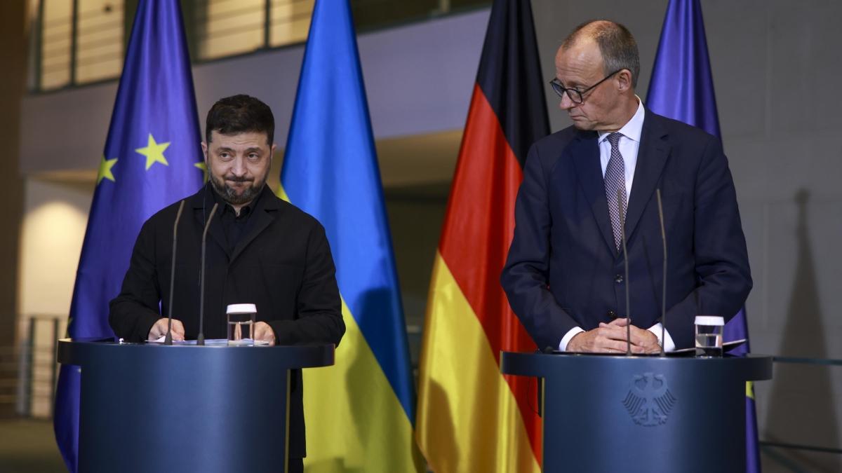 Ucraina, le tre partite decisive di Merz, filo-americano senza illusioni che ora vuole salvare l'Europa