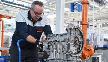 Lavoro, nel 2024 l’80% dei nuovi assunti ha più di 50 anni: giovani in fuga e ricambio generazionale fermo