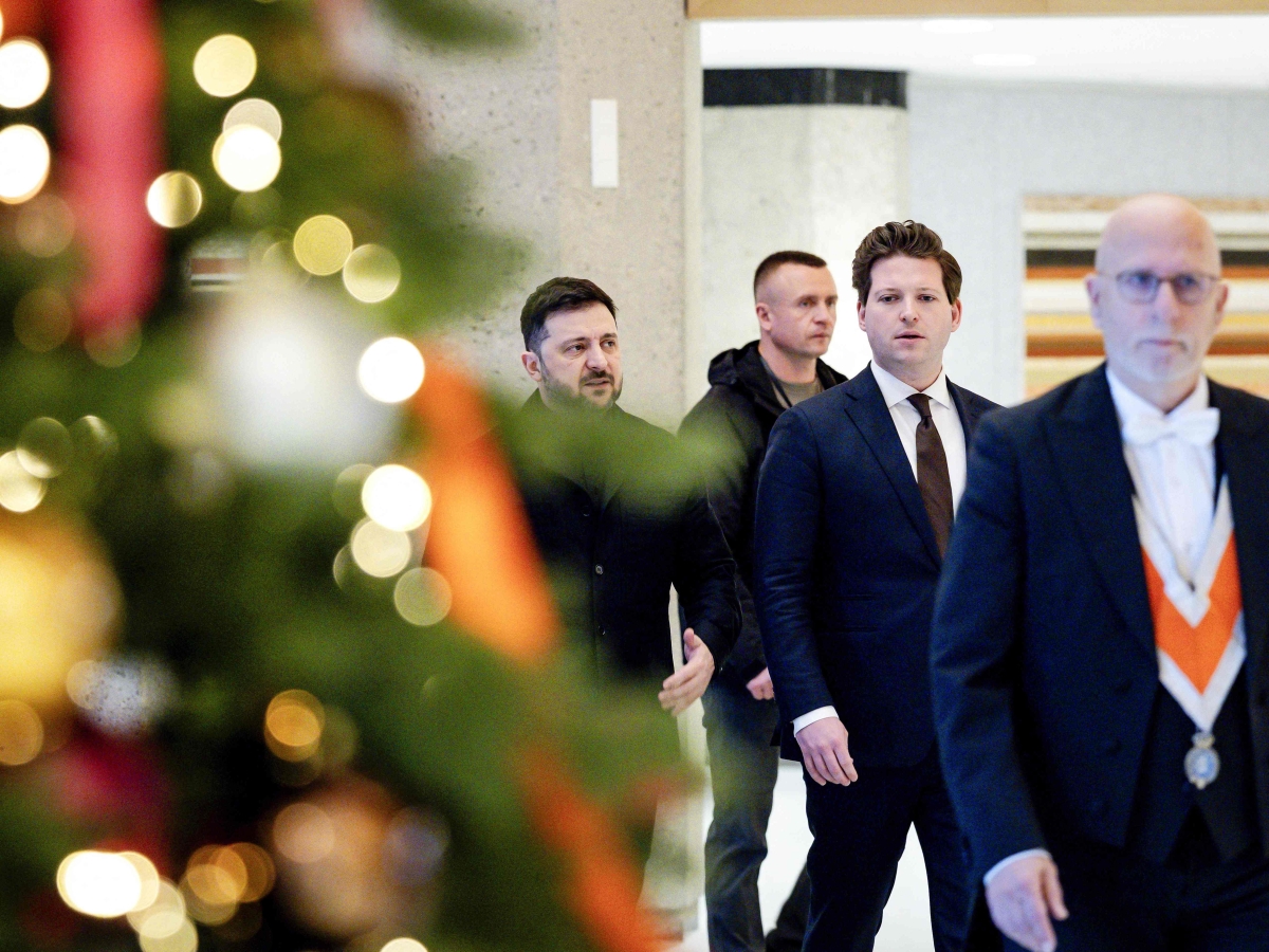 Ucraina - Russia, le notizie sul conflitto in diretta | Zelensky: «I piani di pace saranno presentati a giorni a Mosca. No alla cessione del Donbass». Cremlino: «Tregua di Natale? Se ci sarà un accordo»