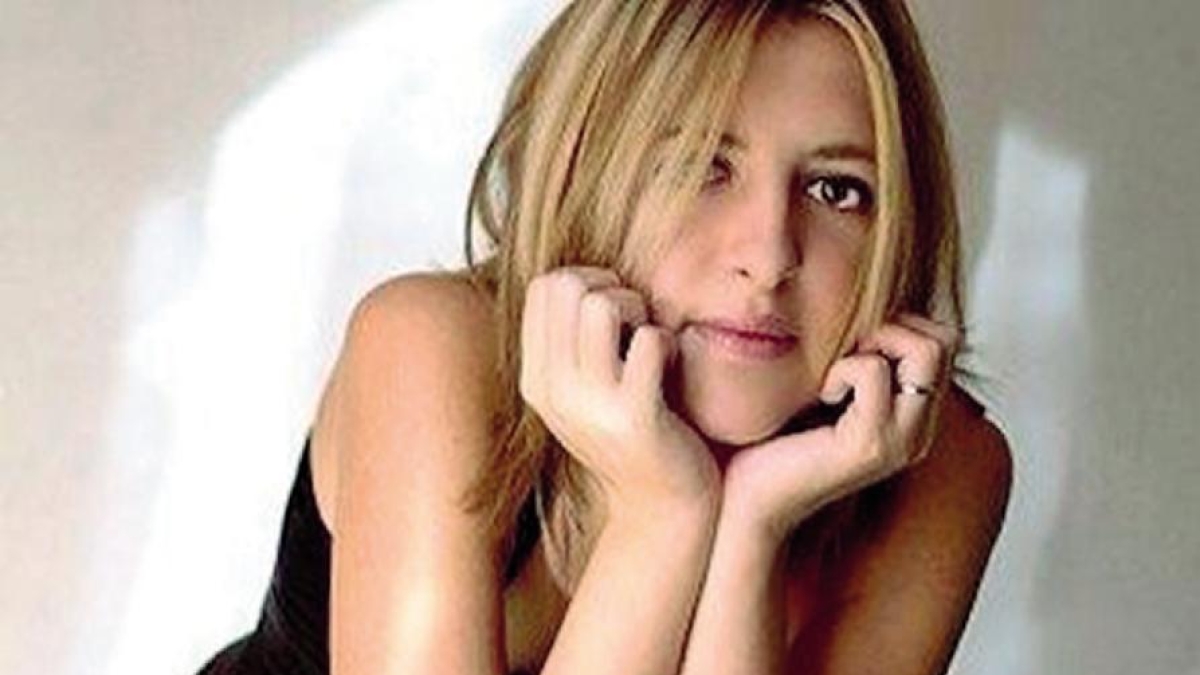 La grafologa Sara Cordella: «Serial killer, politici e vip, dalla firma leggo l'anima. La scrittura più brutta? Madre Teresa di Calcutta»