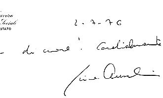 La grafologa Sara Cordella: «Serial killer, politici e vip, dalla firma leggo l'anima. La scrittura più brutta? Madre Teresa di Calcutta»