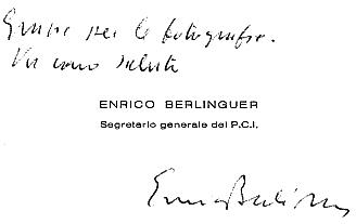 La grafologa Sara Cordella: «Serial killer, politici e vip, dalla firma leggo l'anima. La scrittura più brutta? Madre Teresa di Calcutta»
