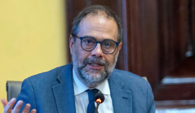 Due donne investite e uccise da camion sulle piste ciclabili, il giudice assolve l’assessore comunale Granelli: «Il fatto non sussiste»