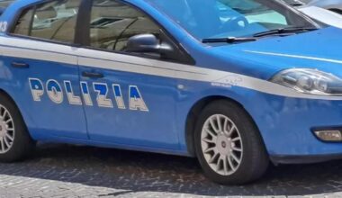 Aggressione in viale Tibaldi a Milano: «Se sua figlia rivuole il telefono, mi dovete portare 100 euro». Preso 20enne