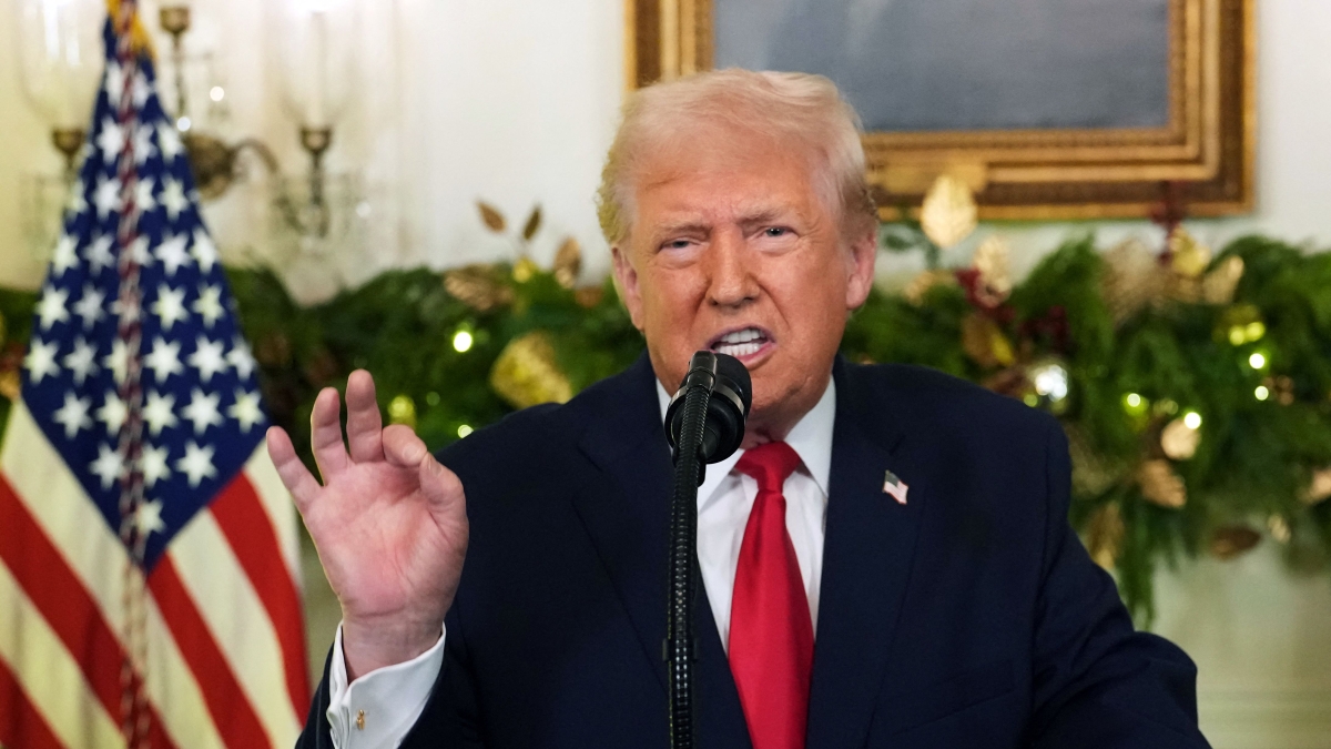 Sondaggi in calo e prezzi in salita: cosa c'è dietro il discorso alla Nazione di Trump («assediato» dal fantasma di Biden)