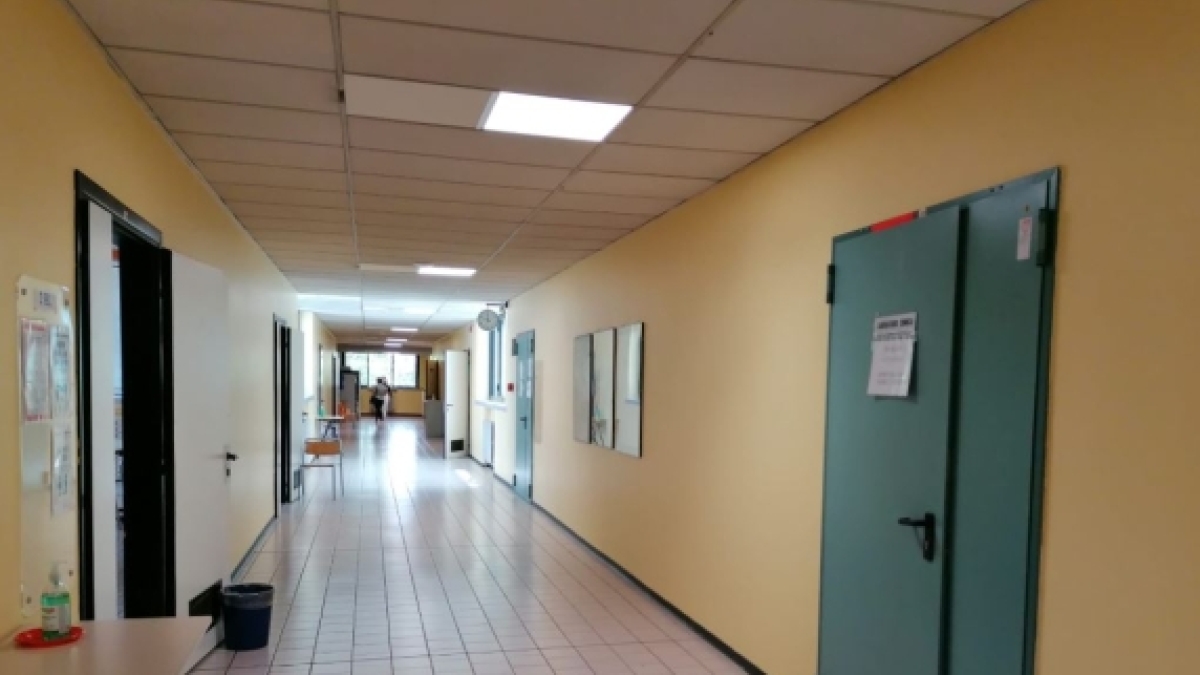 Il prof con due lauree finte condannato a restituire 63mila euro: «I miei erano senza soldi, ho sbagliato in buona fede. Ora torno a insegnare»