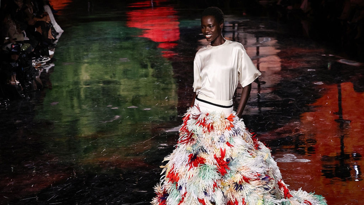 Le star delle passerelle del 2025: dalla seducente Awar Odhiang «Model of the Year», al giovane Kit Butler
