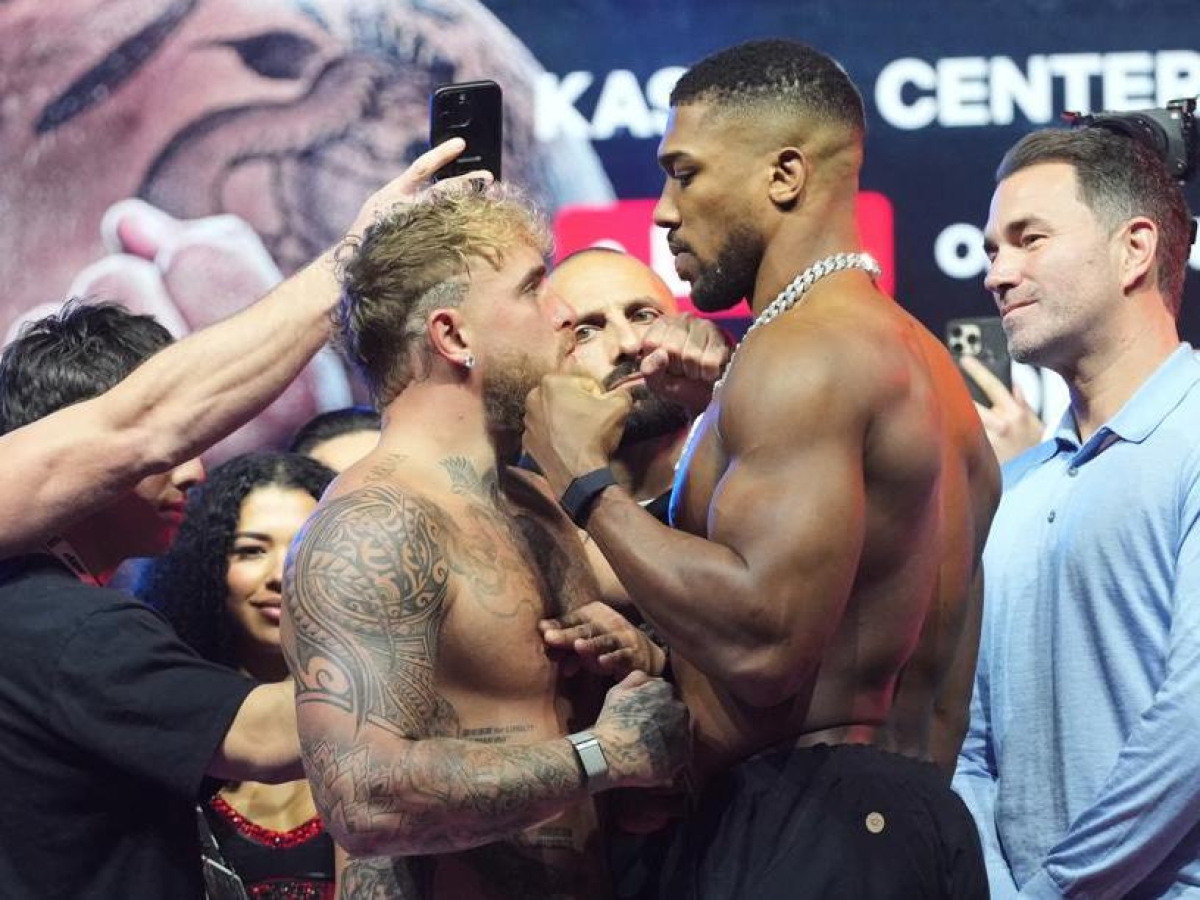 Il match di boxe fra Joshua e Jake Paul che paralizza l'America: il montepremi da 100 milioni, il record di Netflix e la grande paura. «Potrei anche ucciderlo»