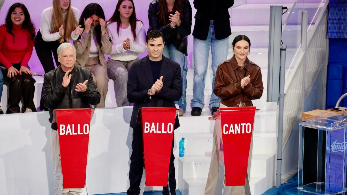 Amici di Maria De Filippi oggi 21 dicembre 2025 spoiler e ospiti