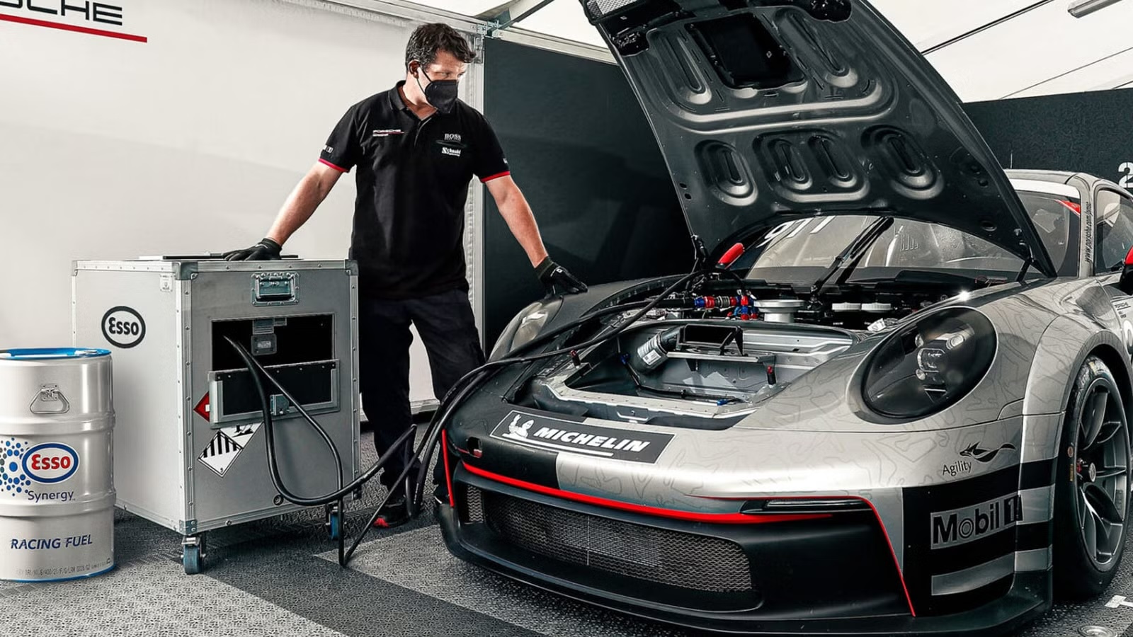 Le auto a benzina dal 2035 in Europa saranno una questione da ricchi: lo dicono i tedeschi