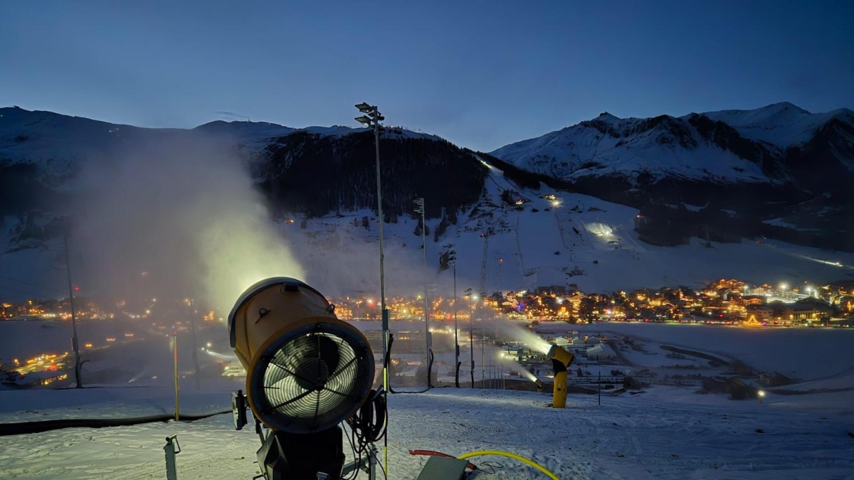 Livigno, allarme neve artificiale dalla Federazione internazionale di sci. Il sindaco: «Pronti per i Giochi»