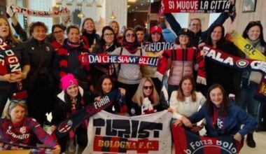Bologna, il viaggio «fantozziano» verso Riad e la Supercoppa dei tifosi rossoblù invitati dalla Lega Calcio. Katia Serra: «Errori e ritardi, vergognoso»