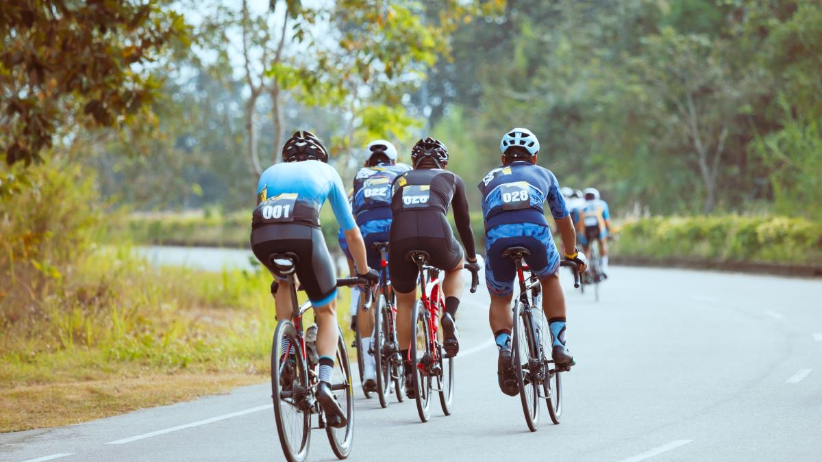 Ciclismo, spari da una macchina sui ciclisti della Sc Padovani