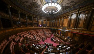 Manovra 2026, tutte le misure: rottamazione in 9 anni per le cartelle esattoriali. Pensioni, penalizzati i lavori più usuranti. Oggi in Aula