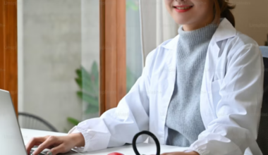 Milano, falsa endocrinologa si spaccia per una dottoressa sua omonima e viene assunta: per mesi cura oltre 800 pazienti