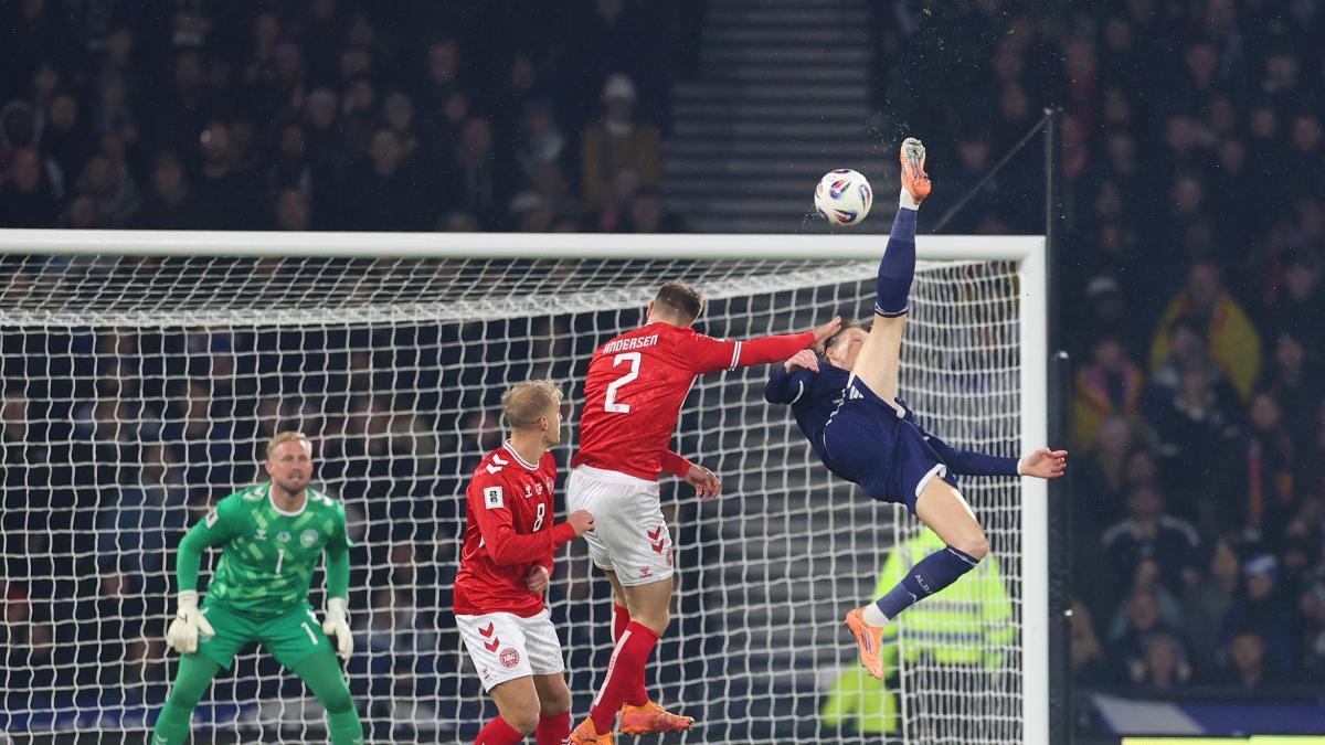 McTominay alla Chagall: alla National Gallery di Glasgow la sua rovesciata