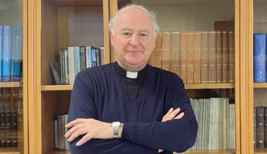 Renzo Pegoraro, medico e sacerdote: «La vita è una partita di calcio. Confido nel secondo tempo»