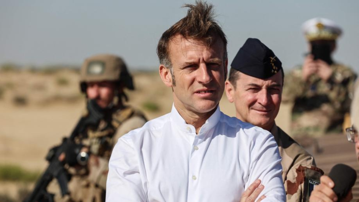 Macron vuole rilanciarsi come «pontiere»: l'amo gettato a Putin e il dialogo sull'Ucraina. «Ma non siamo neutrali»