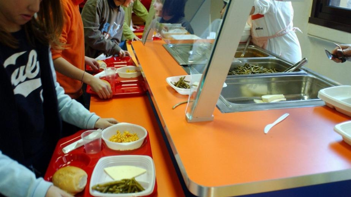 Cyberattacco a Milano Ristorazione: «Gli hacker potrebbero essersi impossessati dei dati personali degli utenti»