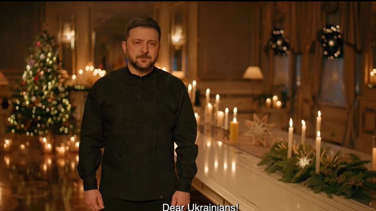 Ucraina - Russia, le notizie sul conflitto in diretta. Il discorso di Natale di Zelensky (che si augura la morte di Putin)