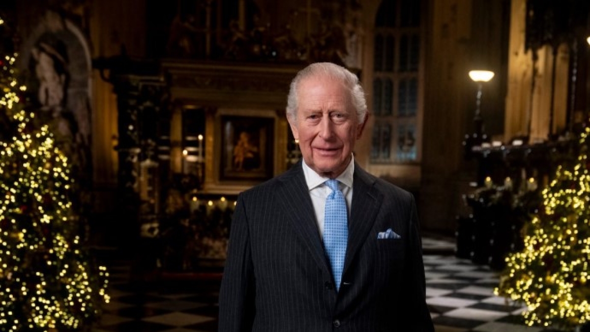 Il discorso di Natale del Re: «Poche settimane fa la visita in Vaticano da papa Leone. Auguri per un Natale di pace»