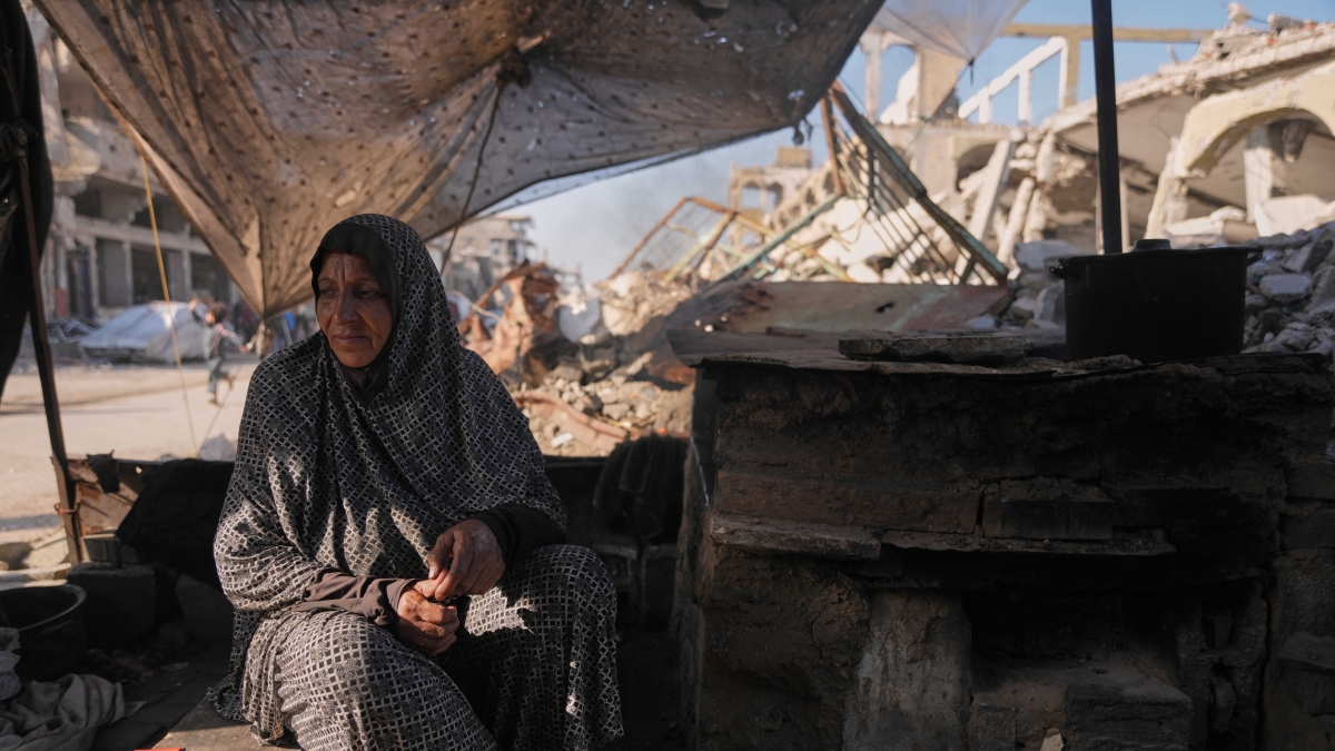 Gaza, le notizie sulla tregua Israele-Hamas in diretta | Indagine su soldato israeliano che investe musulmano mentre prega. Idf: ucciso un capo della forza Quds in Libano. Ipotesi Davos per riunione Consiglio pace Gazadi Redazione Online