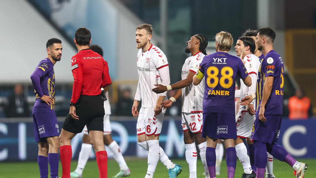 Scommesse giocatori e dirigenti arrestati in Turchia